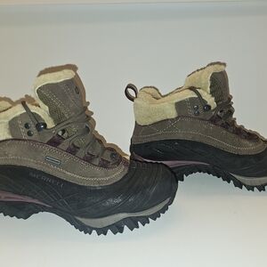 Merrell Isotherm 6 Waterproof Brown/ Black Winter Hiking Boots with Fur Lining